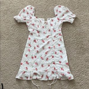 Adorable puff sleeve milkmaid dress